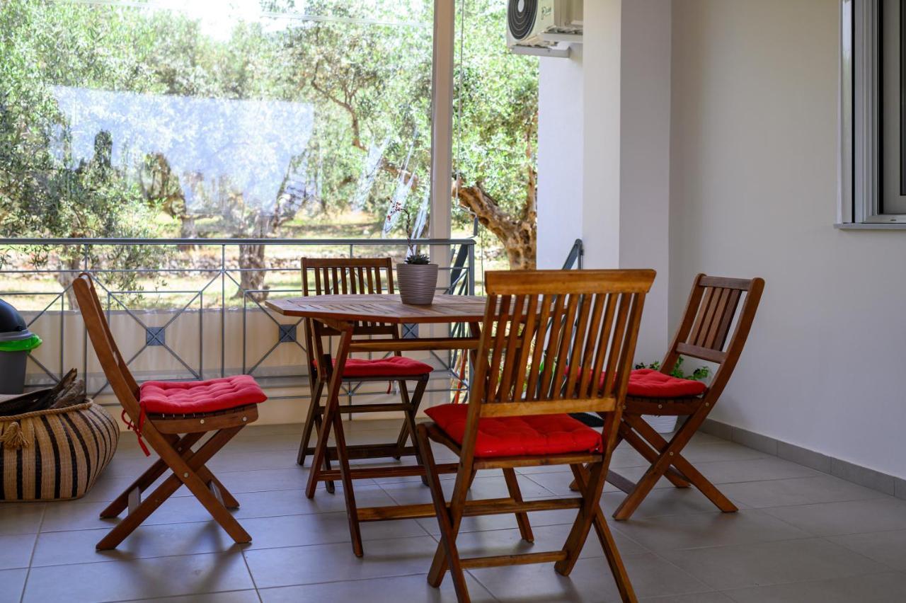 קלמאטה Chic Apartment In Nature, 5-Min Walk To The Beach מראה חיצוני תמונה
